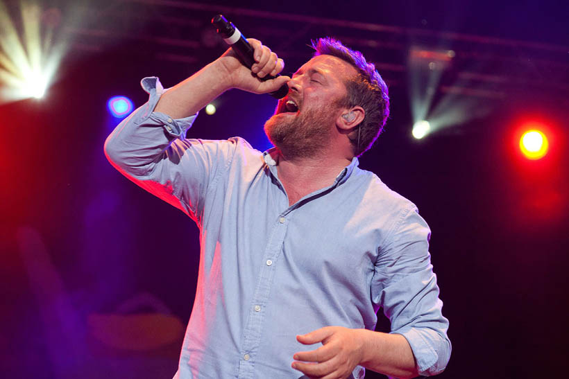 Elbow liveop Rock-A-Field in Roeser, Luxemburg on 26 juni 2011